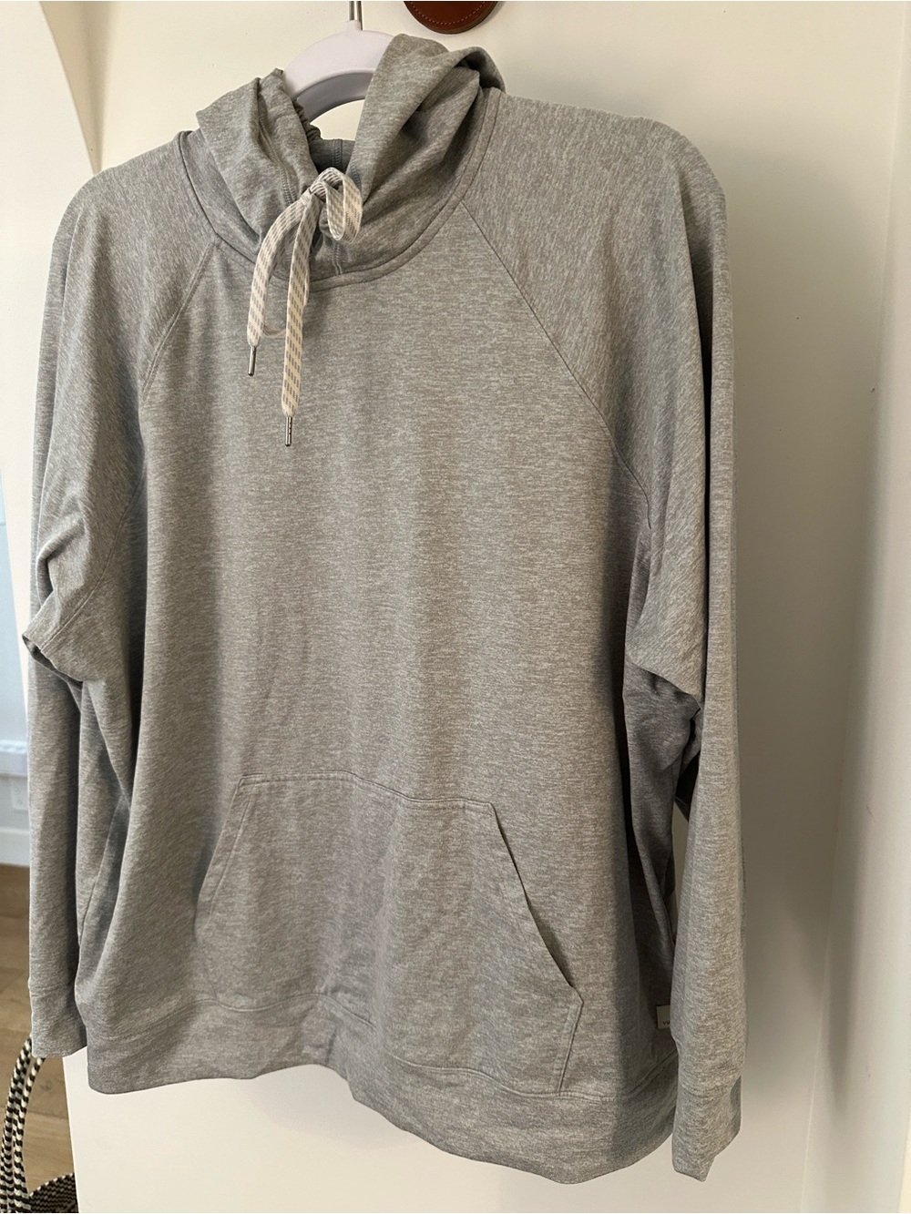 Vuori Halo Essential Oversized Hoodie
